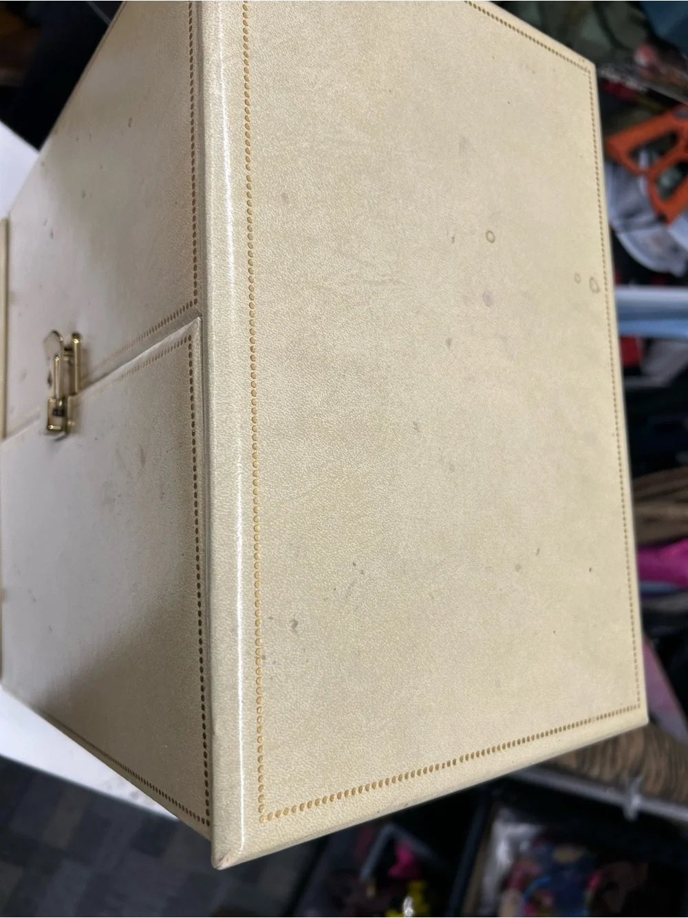 N/A elegant beige